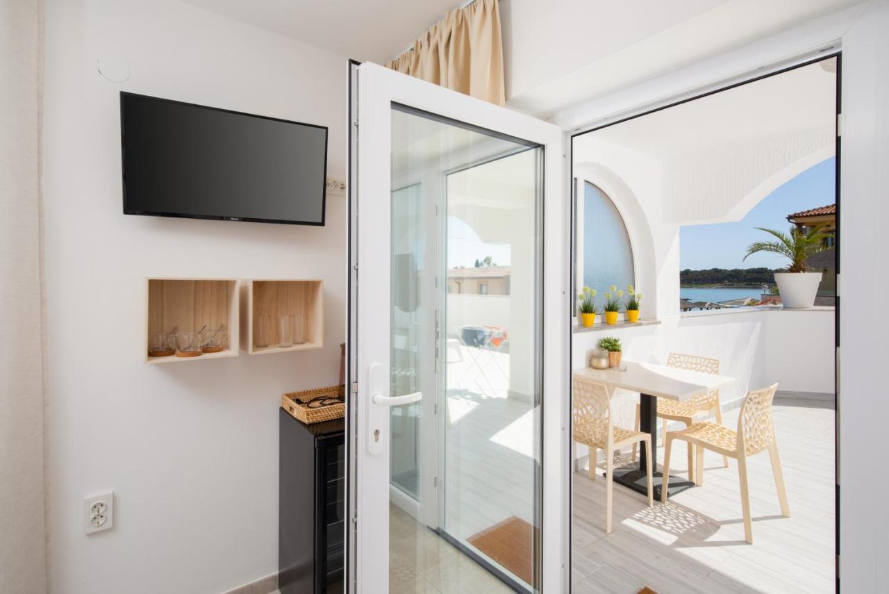 Apartments And Rooms Jakic Medulin Extérieur photo