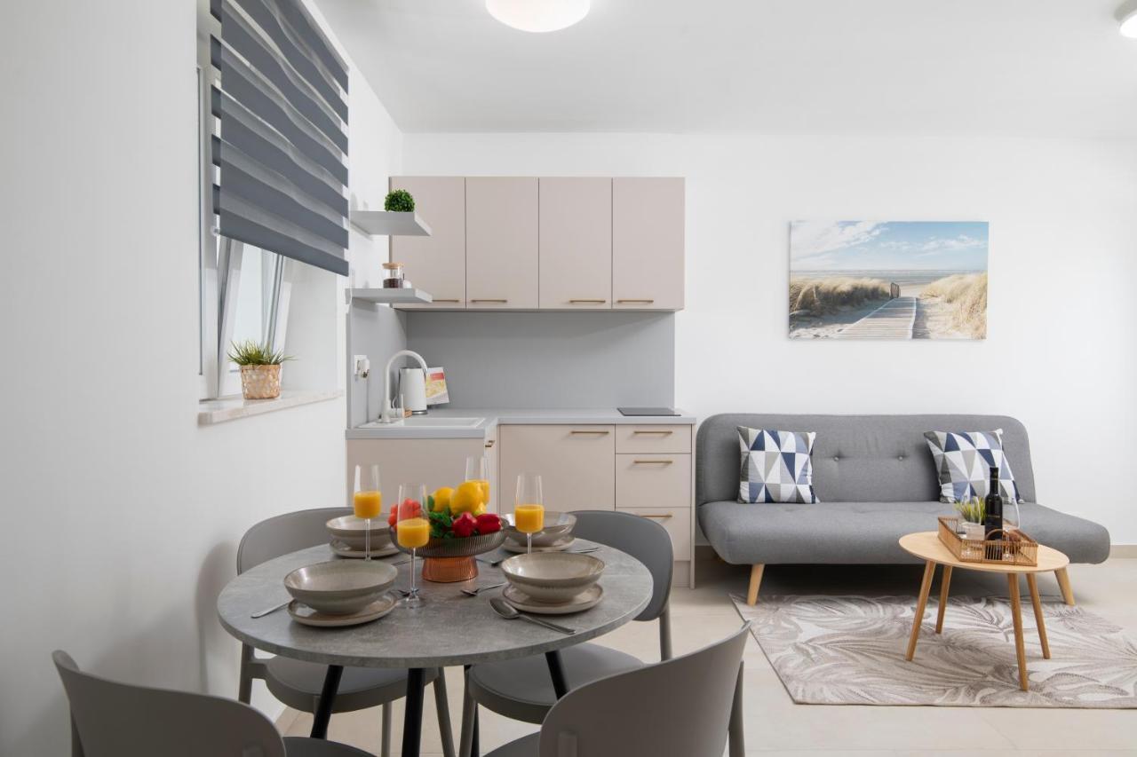 Apartments And Rooms Jakic Medulin Extérieur photo