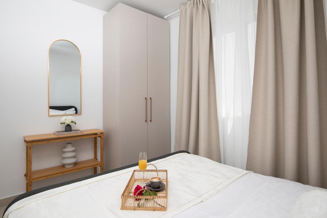 Apartments And Rooms Jakic Medulin Extérieur photo