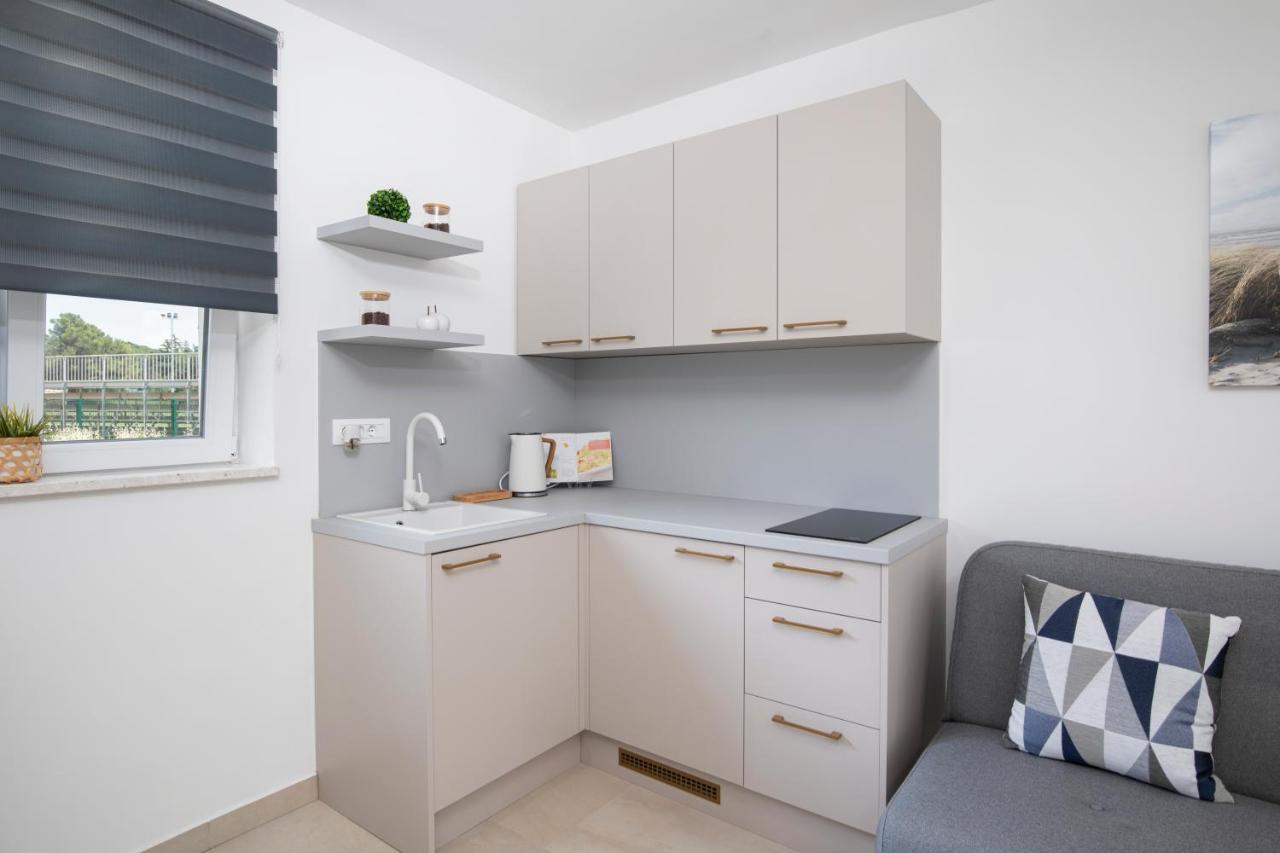 Apartments And Rooms Jakic Medulin Extérieur photo