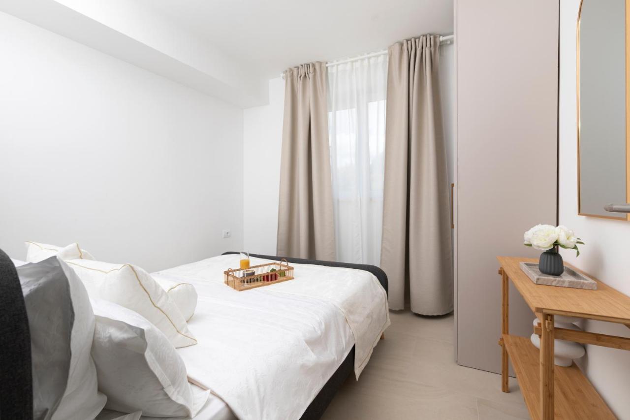 Apartments And Rooms Jakic Medulin Extérieur photo